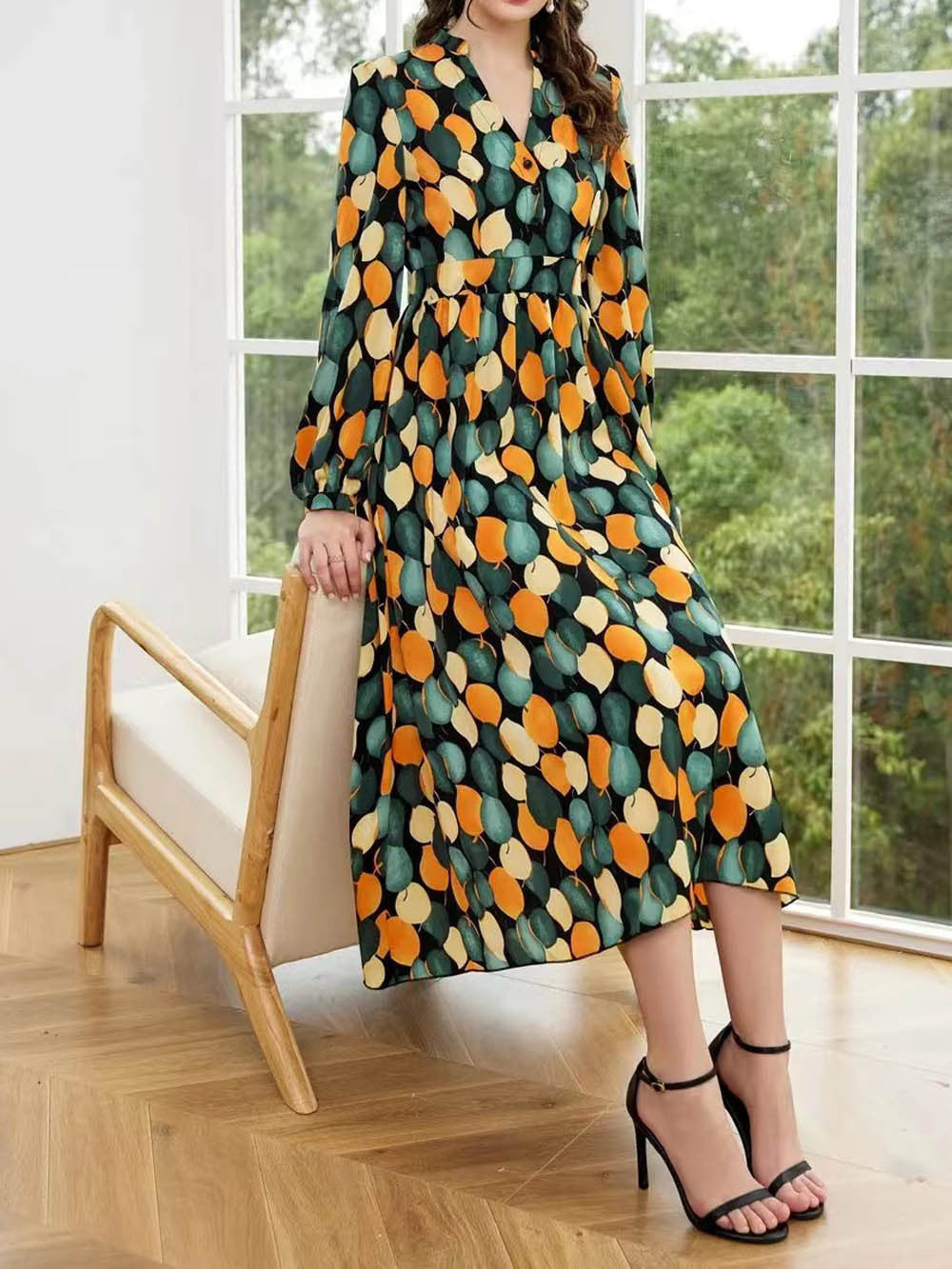V-neck Long-sleeved Mid-skirt High Waist Button Dress