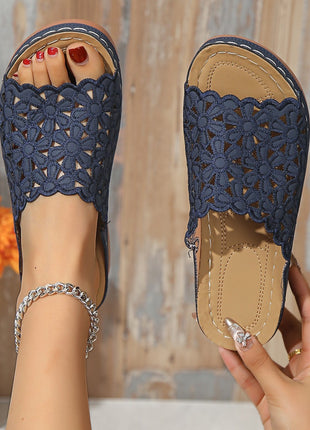 Casual Flower Cutout Leather Mule