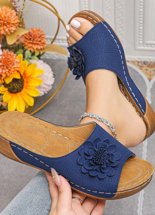 Flower Wedges Retro Hollow Mule