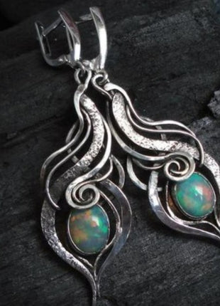 Creative Retro Metal Drop-shaped Gem Pendant Earrings