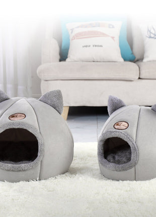 Enclosed Winter Cat Nest