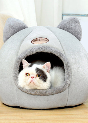 Enclosed Winter Cat Nest