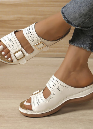 Carved Belt Buckle Lightweight Sandals