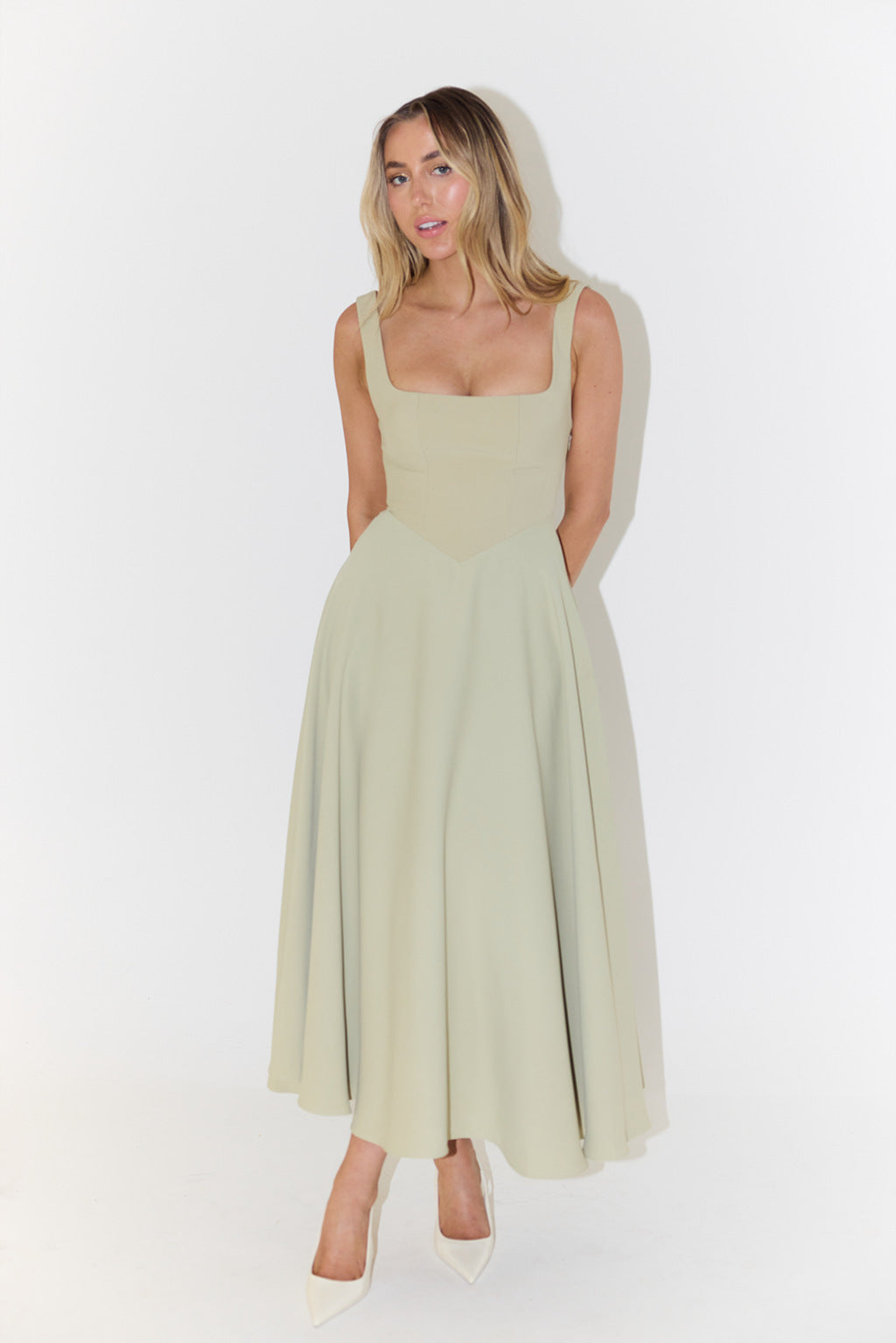 Simple Shoulder Strap Slim Fit Mid-length Dress
