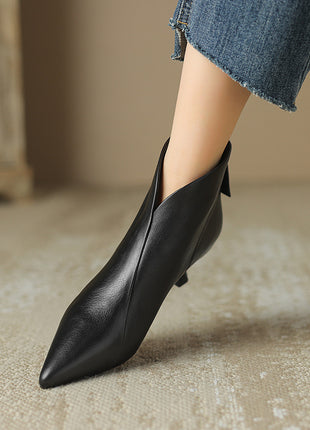 Pointed Toe Kitten Heel