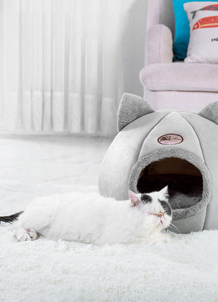 Enclosed Winter Cat Nest