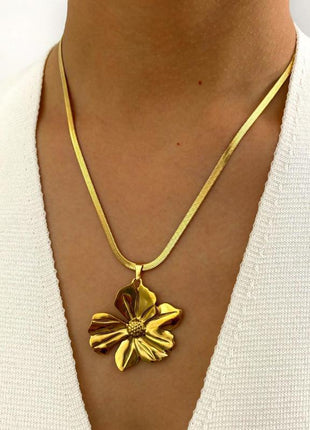 Exaggerated Cold Style Stainless Steel Flower Pendant Necklace