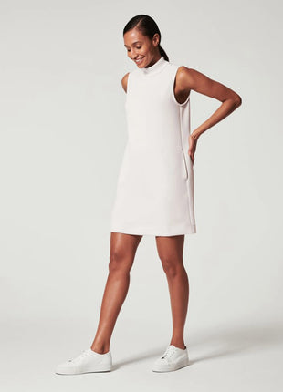 Round Neck Sleeveless Slim Dress