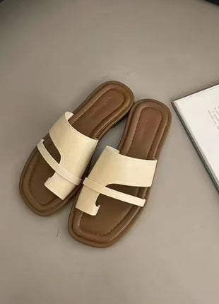 Finger Fit Leather Flat