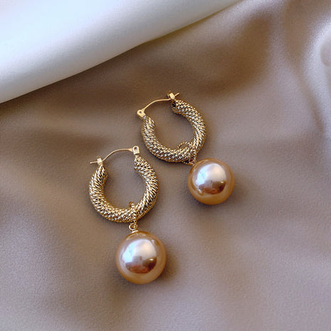 Hong Kong Pearl Earrings