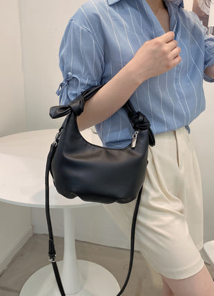 Simple And Fashionable Folds Under the Arms Handbags