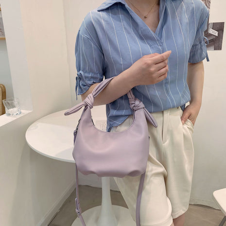 Simple And Fashionable Folds Under the Arms Handbags