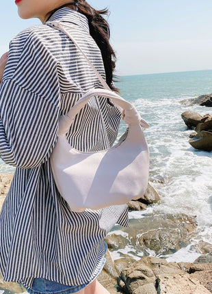 Simple And Fashionable Folds Under the Arms Handbags