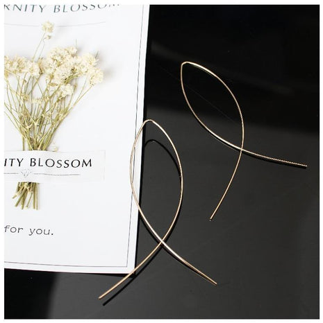 Fish Amphibole Zircon Earrings