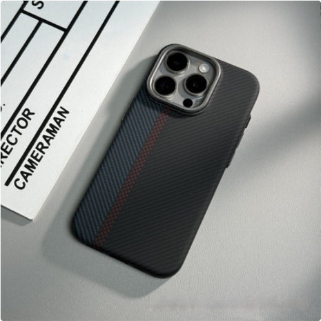 iPhone 16 Magnetic Carbon Fiber Pattern Drop-resistant Protective Case