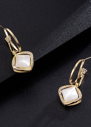 Fashionable Oval High-end Earrings