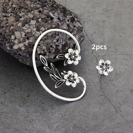 Vintage Asymmetric Flower 2 pcs Ear Bone