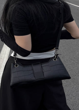 A High-end Texture Single Shoulder Baguette Bag