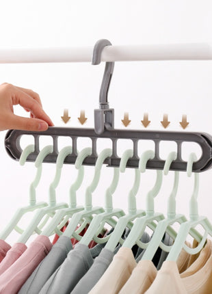 Space-Saving 360° Rotating Plastic Clothes Hanger