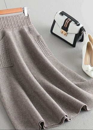 Mid-length Knitted Bud Double Pockets Skirt