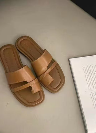 Finger Fit Leather Flat