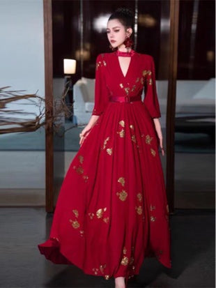 Unique Embroidery Waist-tight Dress