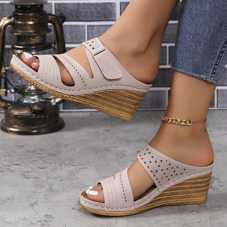 Plus Size Wedge Round Toe Mule