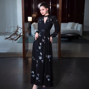 Unique Embroidery Waist-tight Dress