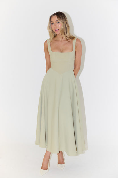 Simple Shoulder Strap Slim Fit Mid-length Dress
