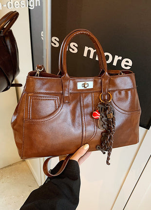 Retro Medium-capacity Shoulder Messenger Bag