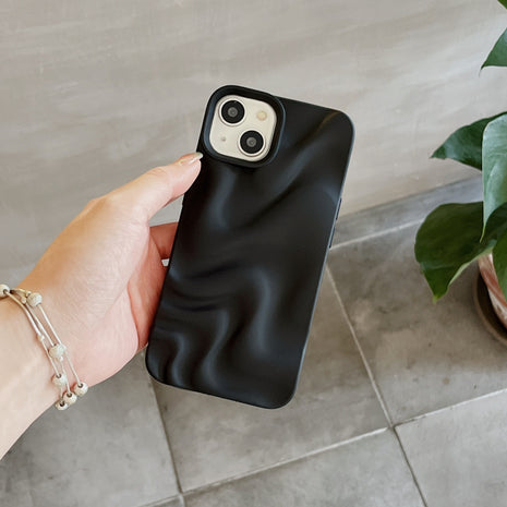 iPhone 14/15/16 Pleated Water Drop-resistant Soft-Shell Case