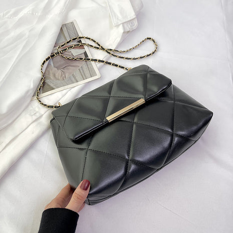 Crossbody Diamond Embroidery Chain Bag