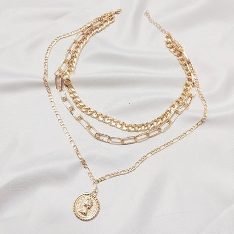 Beauty Head Pendant Necklace