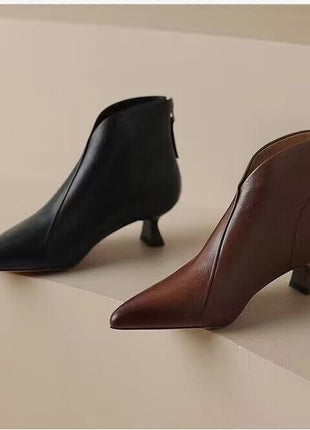 Pointed Toe Kitten Heel